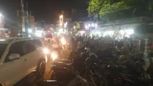 சோழவந்தான் ஜெனகை மாரியம்மன் கோவில் பகுதியில் தொடரும் போக்குவரத்து நெருக்கடி; பொதுமக்கள் பக்தர்கள் கடும் அவதி….!!